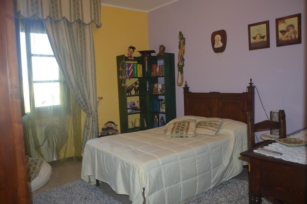 B&B Fra E Fe Arborea Phòng bức ảnh