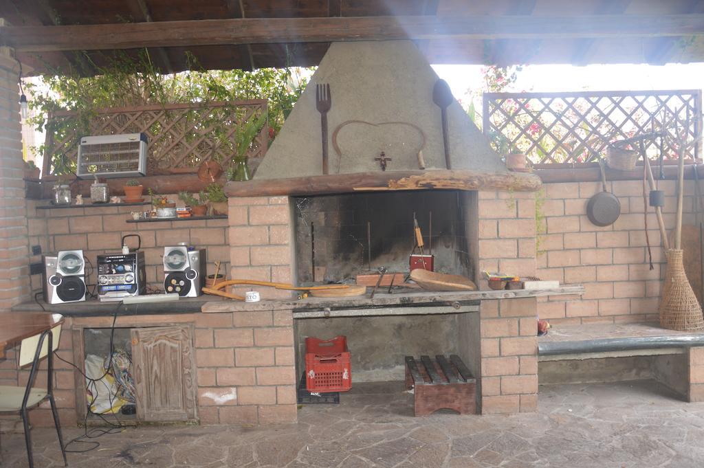 B&B Fra E Fe Arborea Ngoại thất bức ảnh