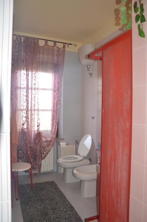 B&B Fra E Fe Arborea Phòng bức ảnh